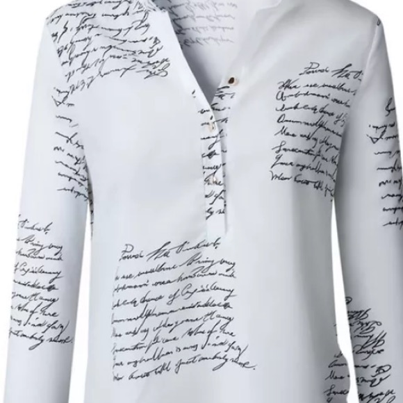 3️⃣⬅️ Back in Stock ❤️ Love Letters Top ❤️ - Picture 3 of 5